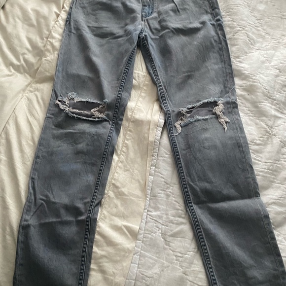 Rolla’s Jeans - Grey Distressed - Picture 3 of 5